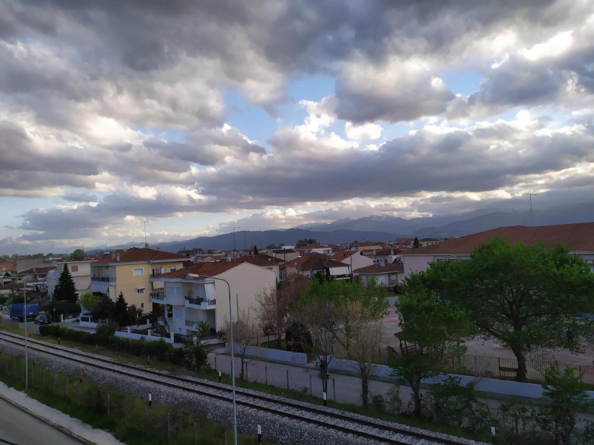 Home Up Trikala  Exterior photo