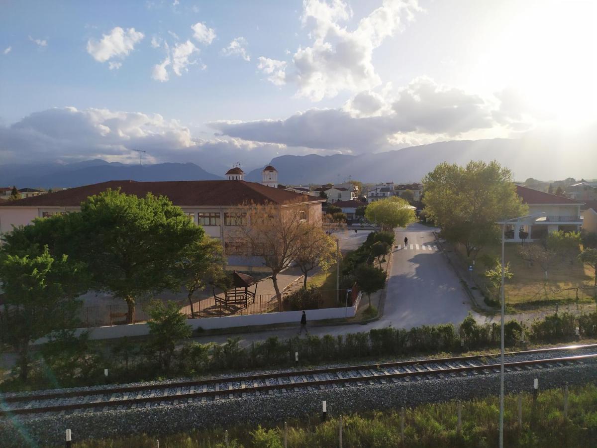 Home Up Trikala  Exterior photo